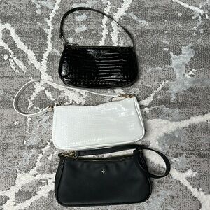 Bundle of shoulder bags